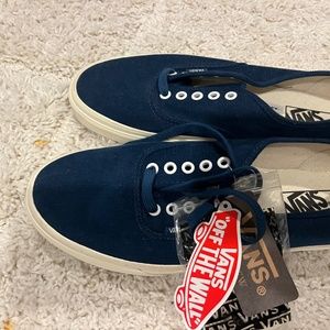 Vans size 10 blue lace up new with tags great condition